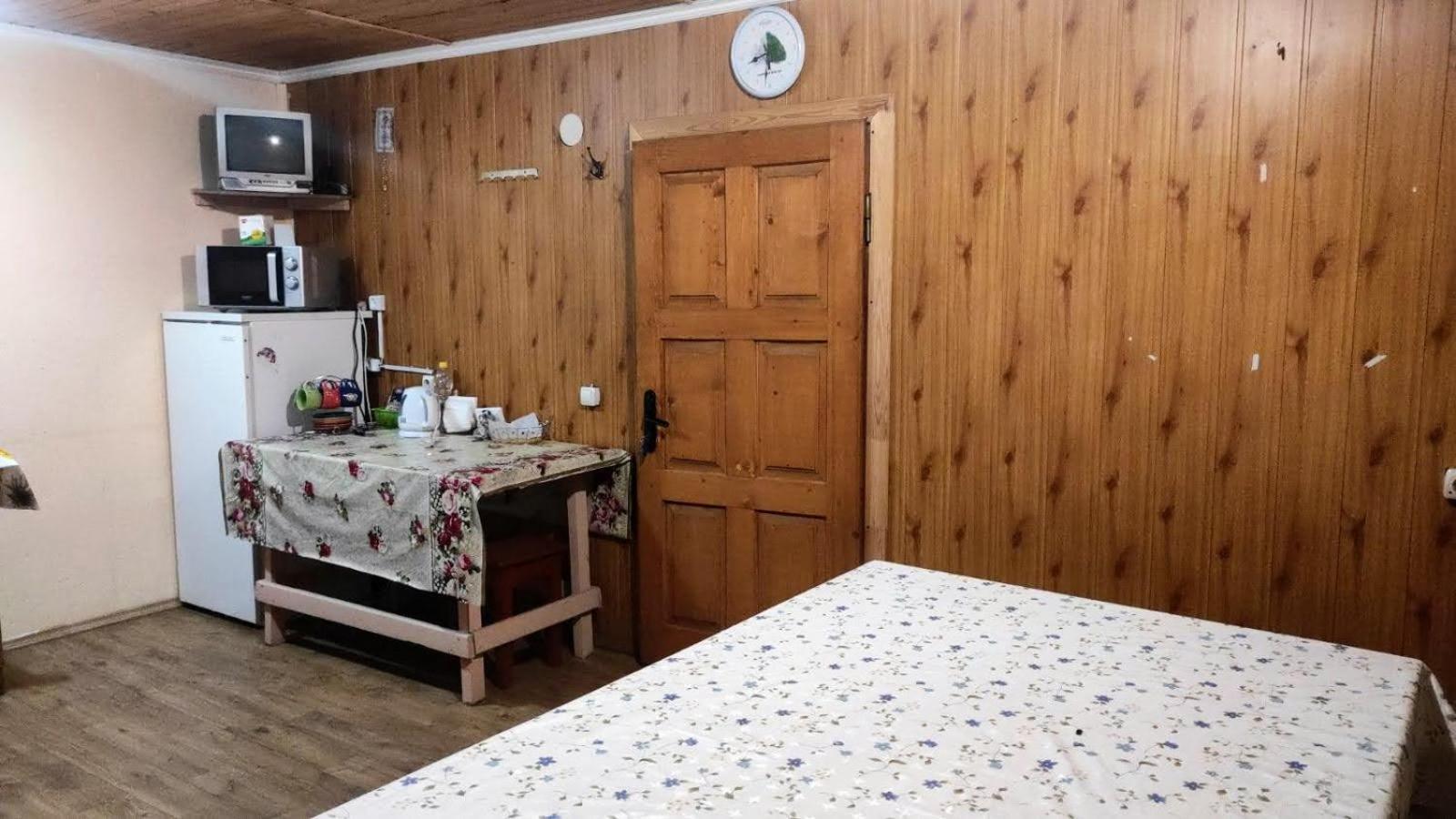 Мала Одеса Ξενοδοχείο Yablunytsya Δωμάτιο φωτογραφία